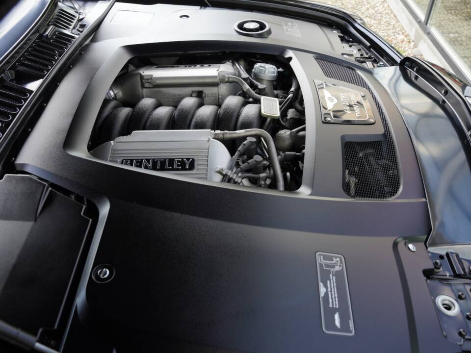 Image 18/50 of Bentley Arnage T (2007)