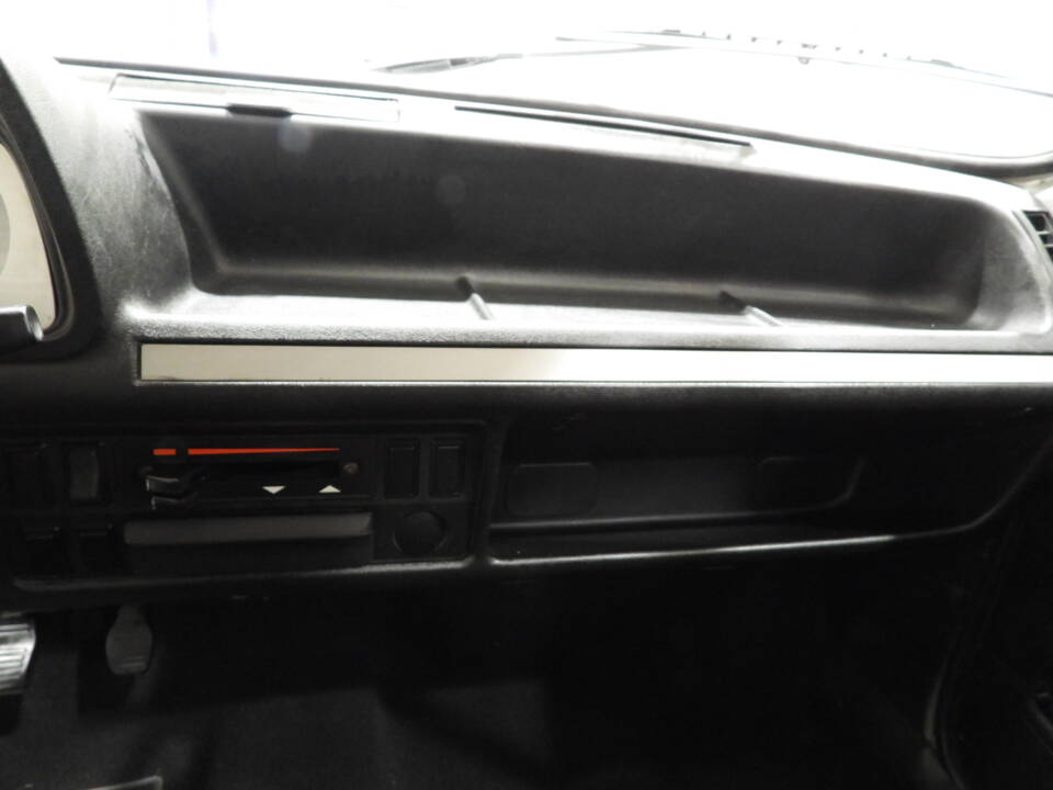 Bild 9/14 von Ford Fiesta (1977)