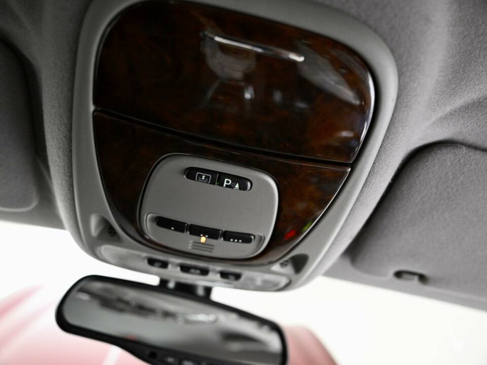 Image 39/50 of Jaguar XJR Super V8 (2004)