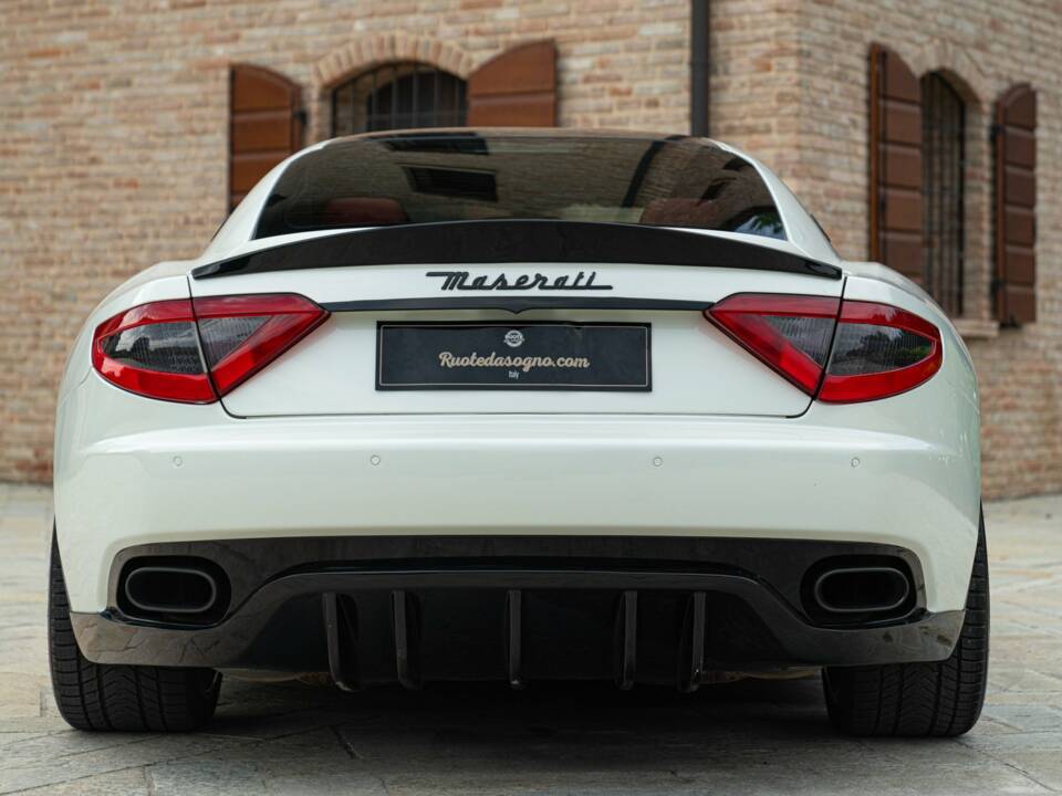 Bild 8/50 von Maserati GranTurismo 4.2 (2008)