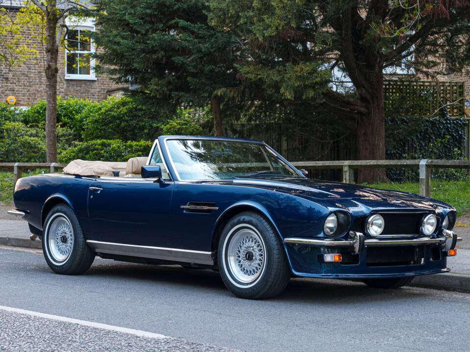 Image 2/26 of Aston Martin V8 EFi Volante (1986)