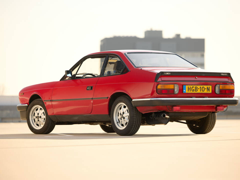 Bild 4/22 von Lancia Beta Coupe 2000 VX (1983)