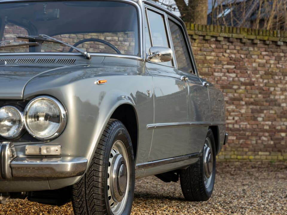 Afbeelding 26/50 van Alfa Romeo Giulia 1600 S (1968)