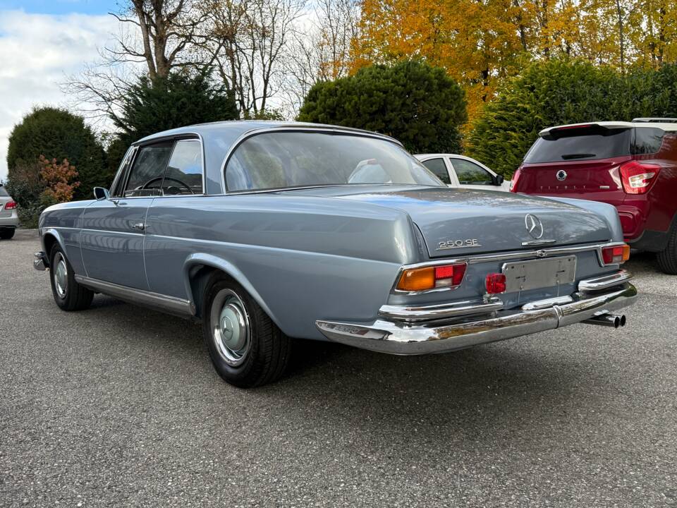 Bild 4/43 von Mercedes-Benz 250 SE (1966)