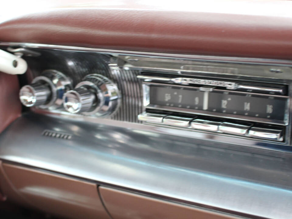 Bild 28/40 von Cadillac 62 Coupe DeVille (1959)