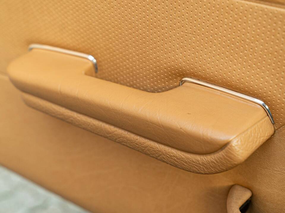 Image 38/50 de Mercedes-Benz 300 SL (1986)