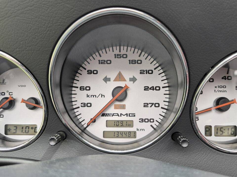 Afbeelding 28/63 van Mercedes-Benz SLK 32 AMG (2001)