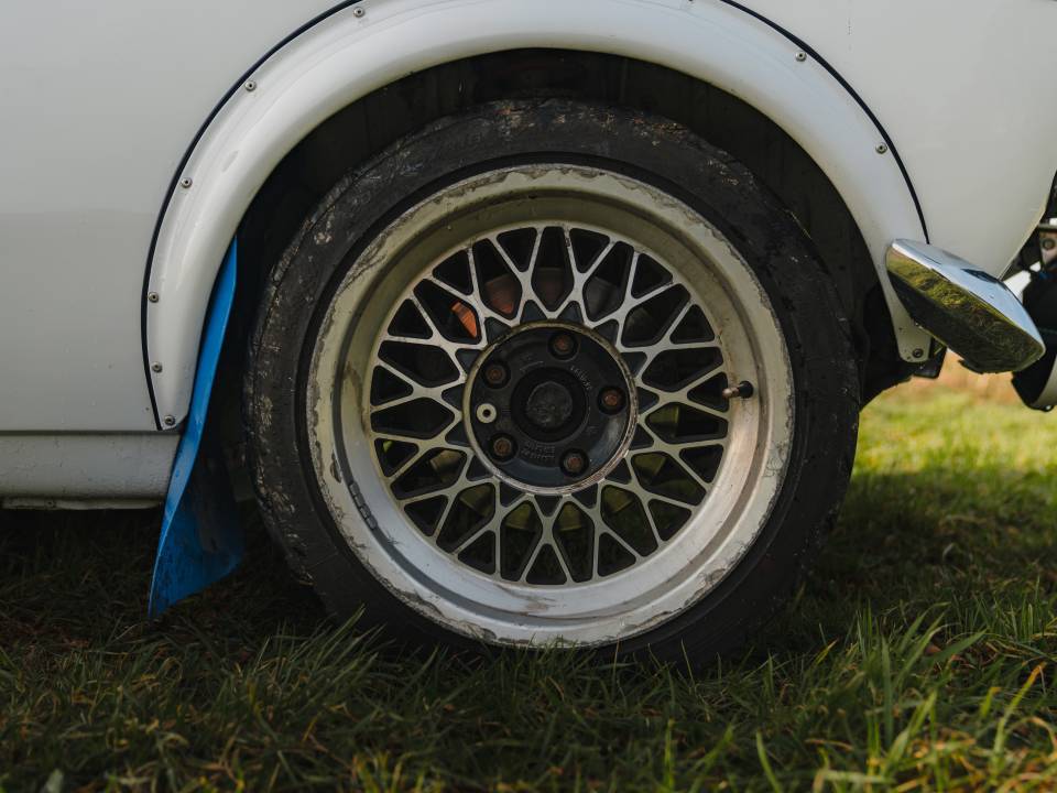 Image 15/49 of BMW 2002 ti (1969)