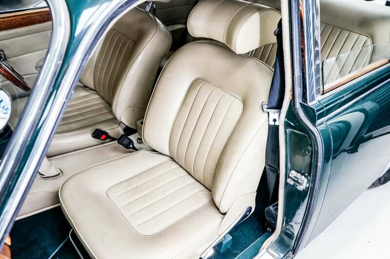 Image 13/24 of Jaguar Mk II 3.8 (1962)