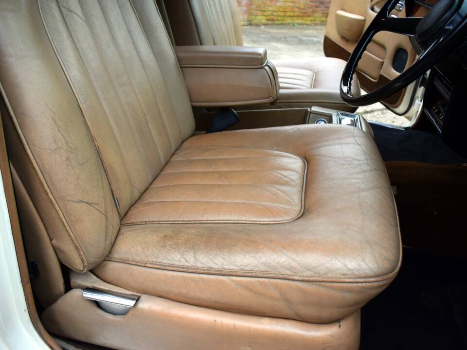 Image 28/50 of Rolls-Royce Silver Shadow II (1979)