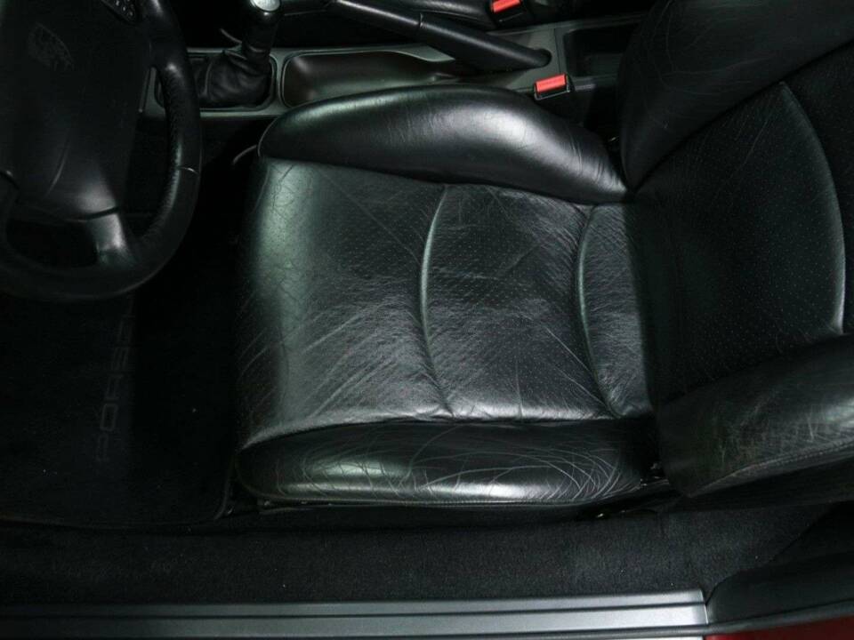 Image 15/50 de Porsche 911 Carrera 4S (1996)