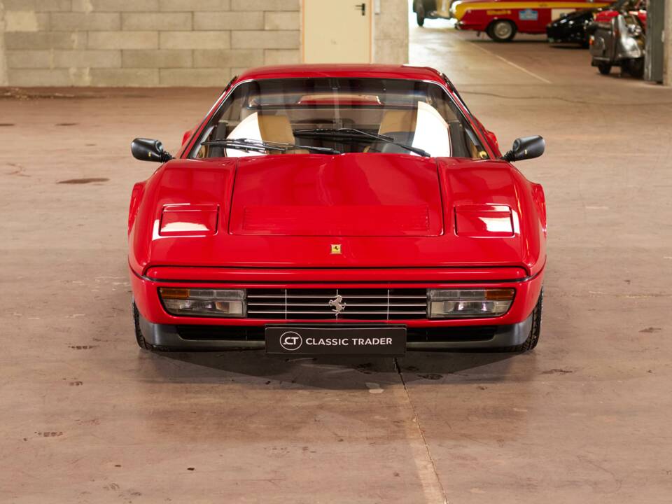 Image 2/79 of Ferrari 328 GTB (1985)