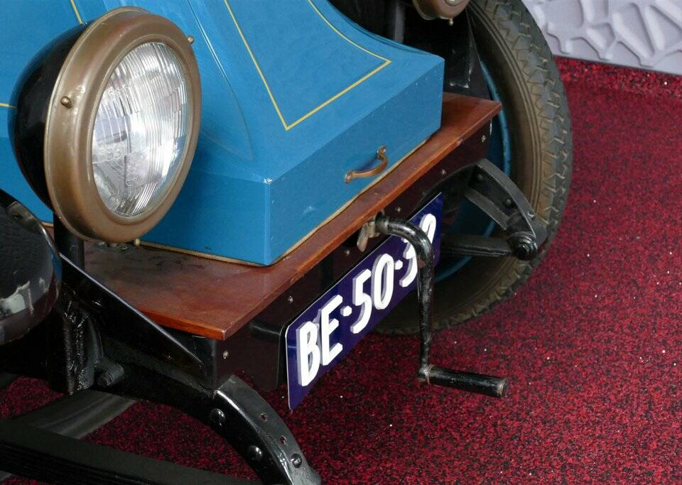 Bild 4/8 von Renault Type NN 6 CV (1926)