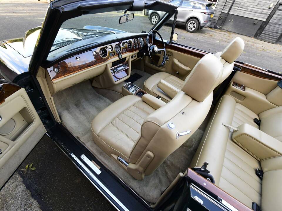 Bild 32/50 von Bentley Corniche I (1975)