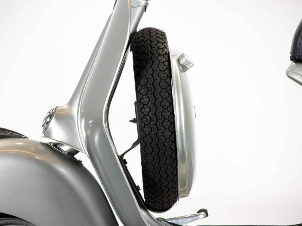 Bild 20/50 von Piaggio Vespa 150 GS (1958)