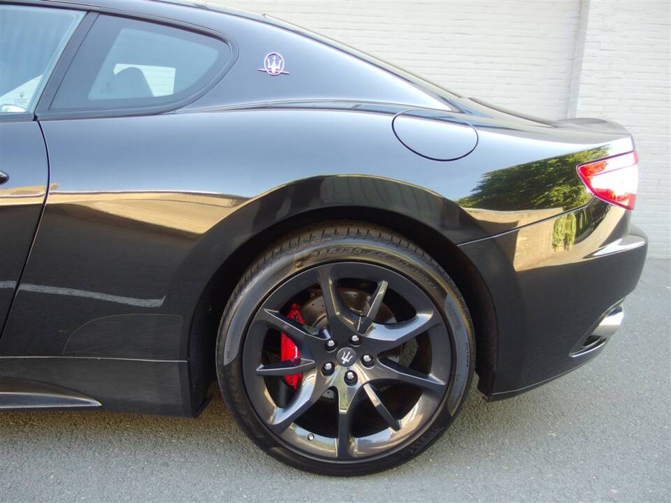 Bild 31/100 von Maserati GranTurismo S (2008)