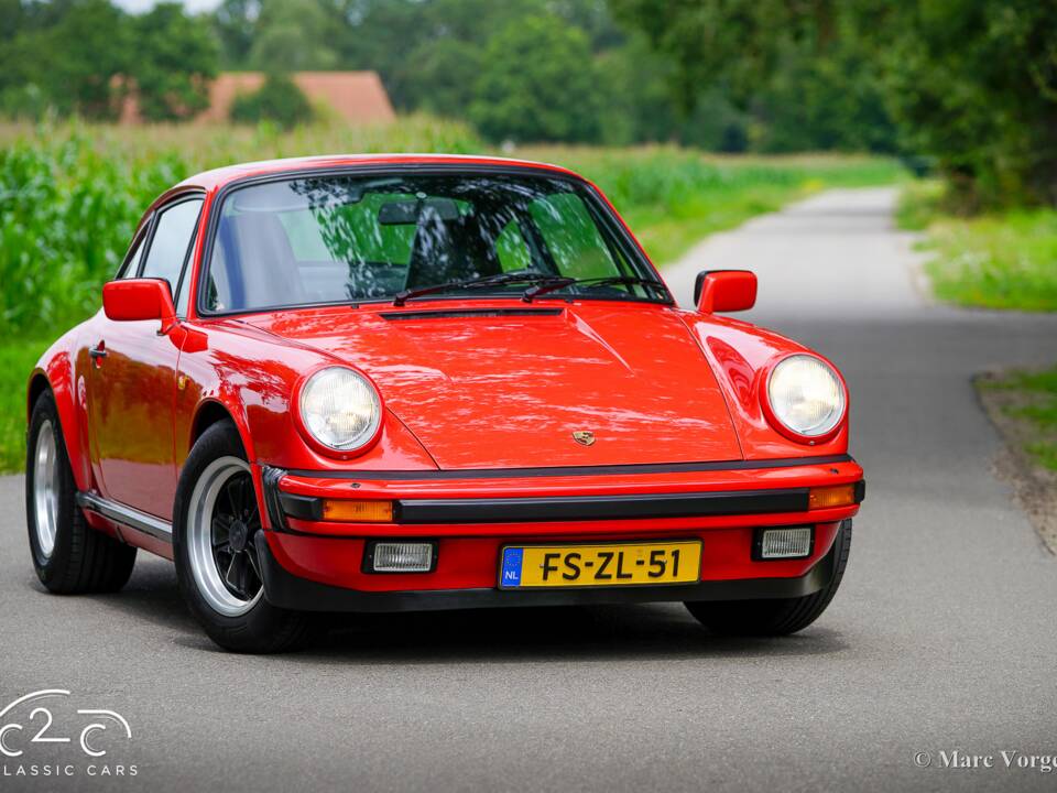 Image 20/63 of Porsche 911 Carrera 3.2 (1986)