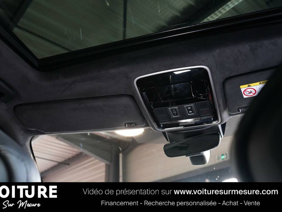 Image 30/50 of Land Rover Range Rover Sport SVR (2017)