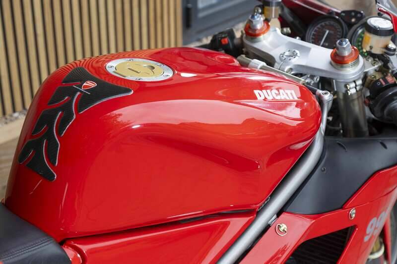 Bild 39/42 von Ducati 996 (2001)