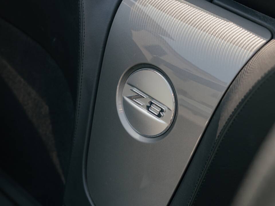 Image 151/185 of BMW Z8 (2001)
