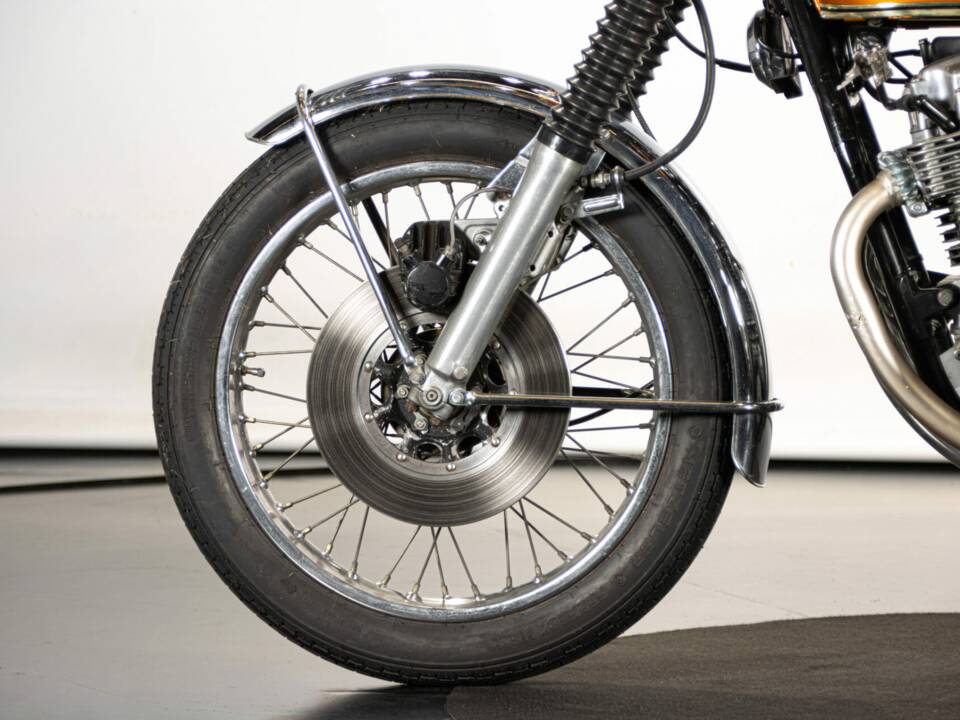 Image 13/50 of Honda CB 750 Four (1975)