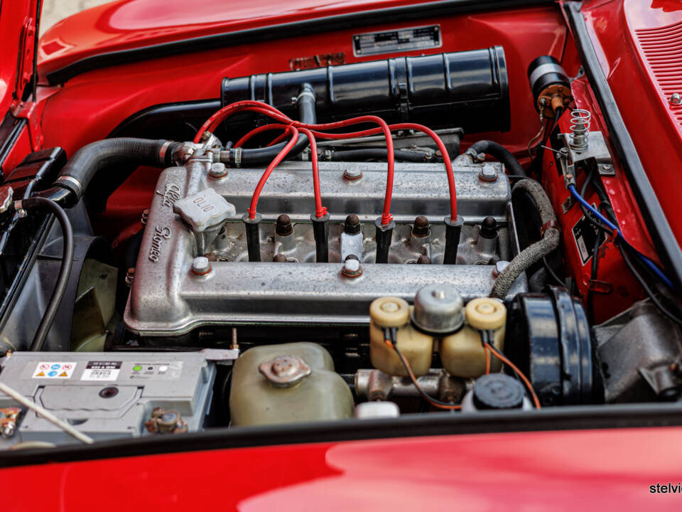 Image 43/43 of Alfa Romeo 2000 GT Veloce (1972)