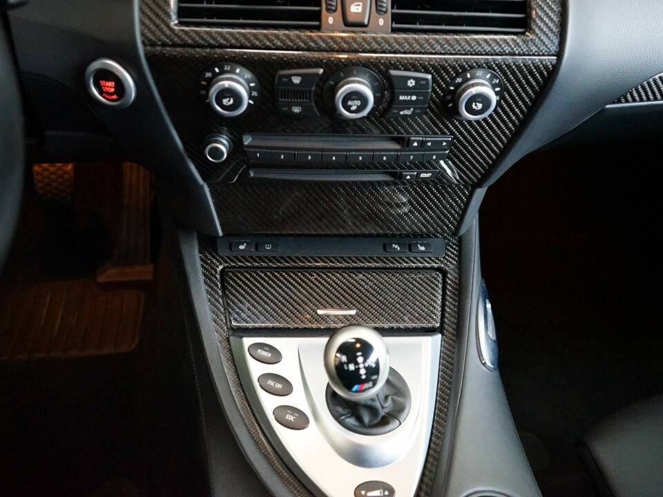Bild 23/34 von BMW M6 (2008)