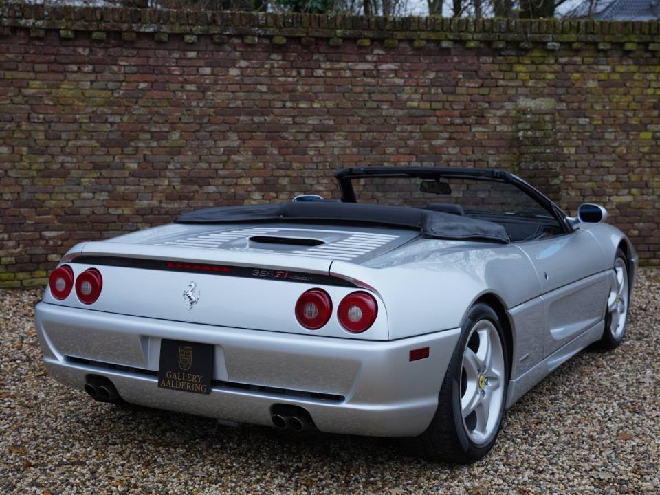 Afbeelding 50/50 van Ferrari F 355 Spider (1999)