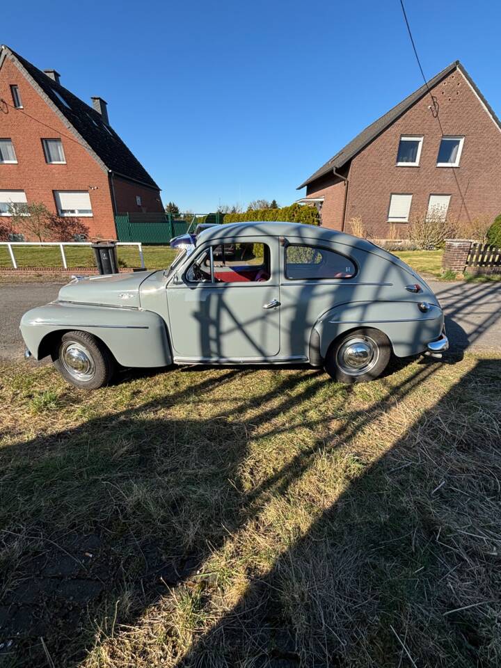 Image 5/133 of Volvo PV 444 (1954)