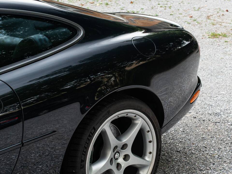 Imagen 25/42 de Jaguar XKR (2003)