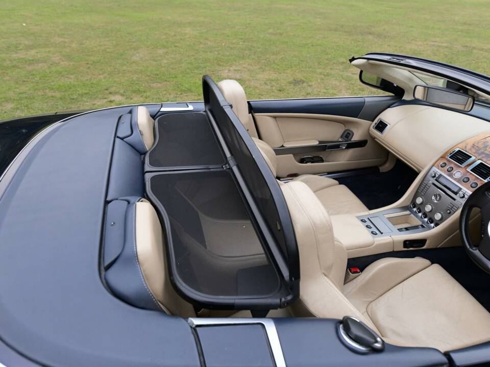 Image 50/50 of Aston Martin DB 9 Volante (2006)