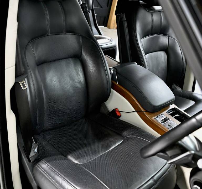 Bild 23/50 von Land Rover Range Rover Autobiography SDV8 (2018)