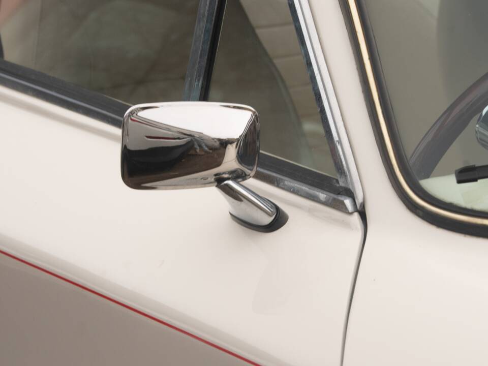 Bild 17/46 von Gilbern Invader (1972)