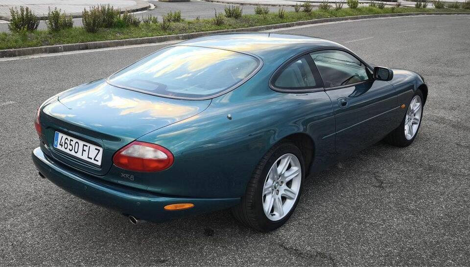 Bild 8/8 von Jaguar XK8 4.0 (1997)