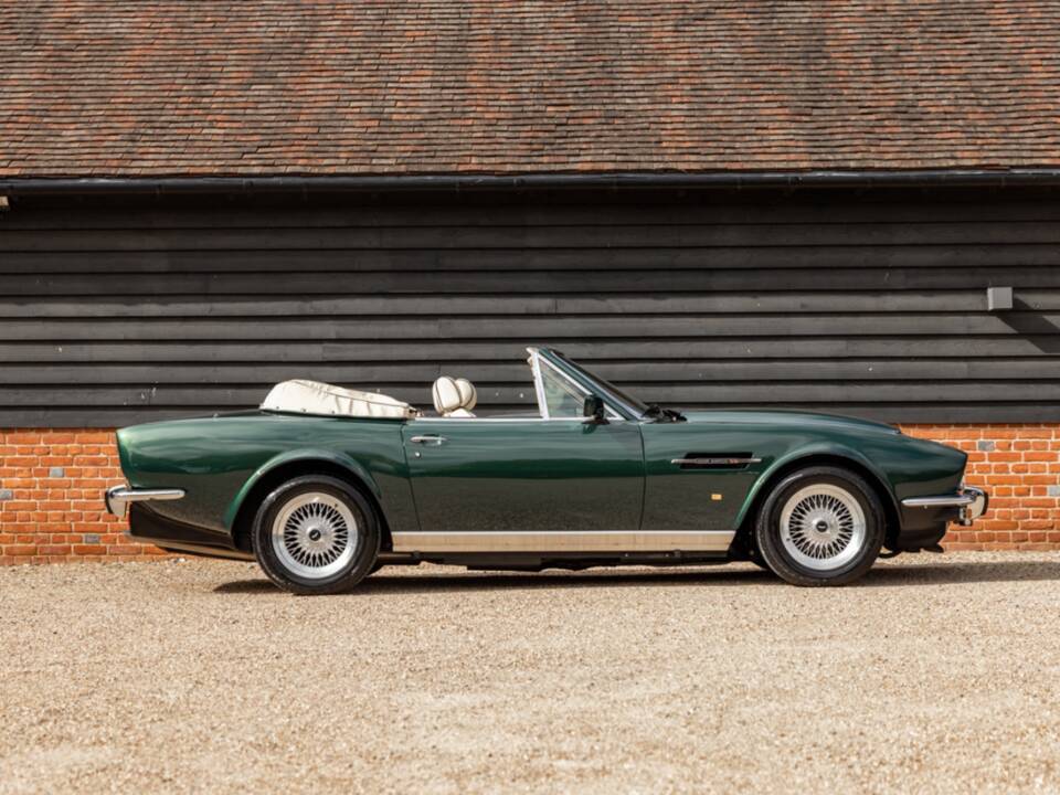 Bild 2/70 von Aston Martin V8 Vantage Volante X-Pack (1989)