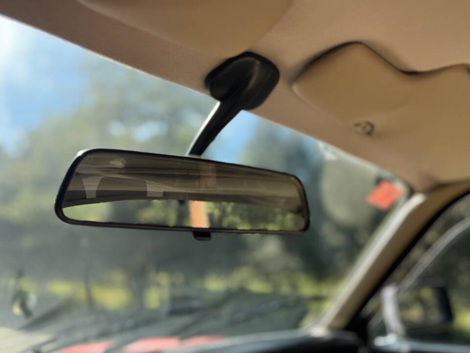 Immagine 2/41 di Jaguar XJ 12 (1990)