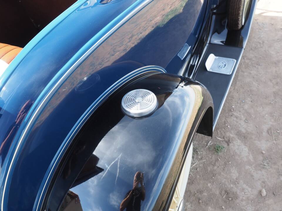 Image 25/60 of Ford Model A De Luxe (1931)