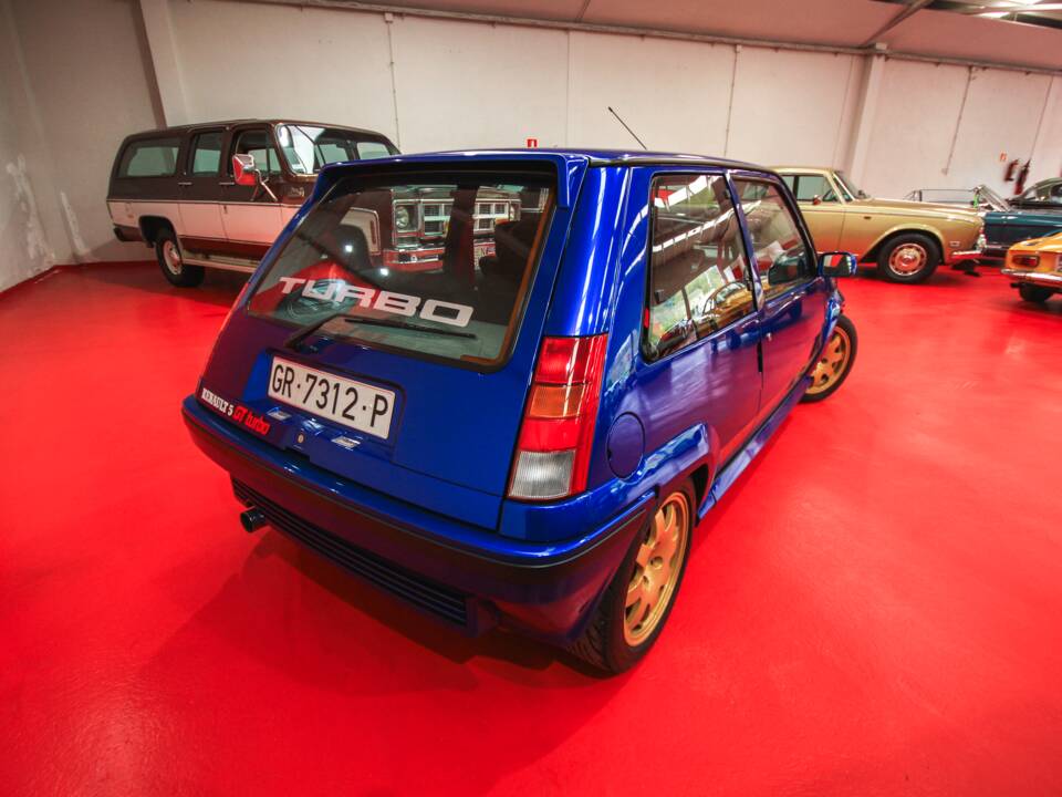 Bild 7/16 von Renault R 5 GT Turbo (1988)