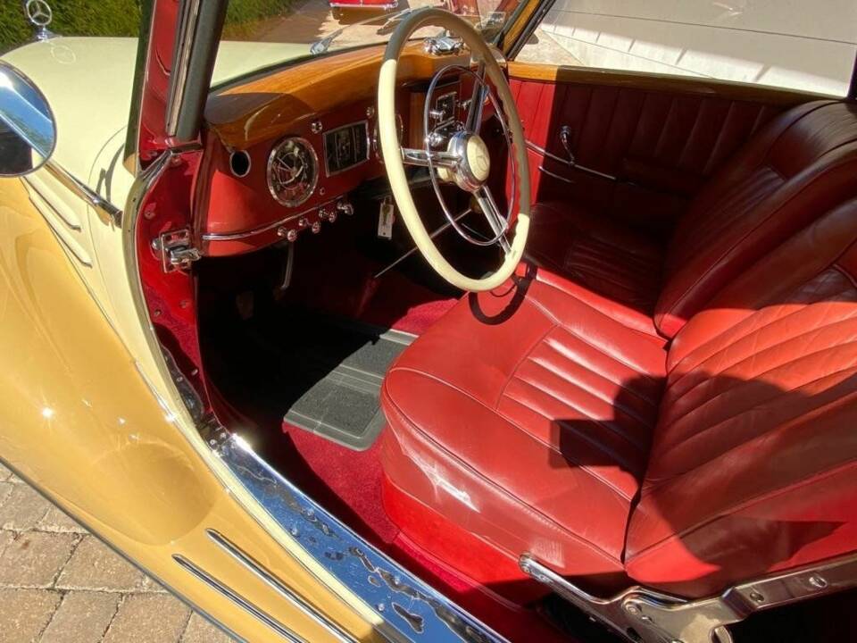 Bild 2/8 von Mercedes-Benz 220 Cabriolet A (1952)