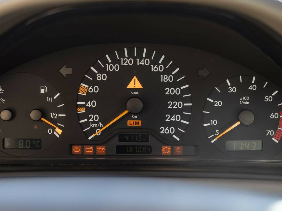 Bild 35/50 von Mercedes-Benz CLK 230 Kompressor (1999)