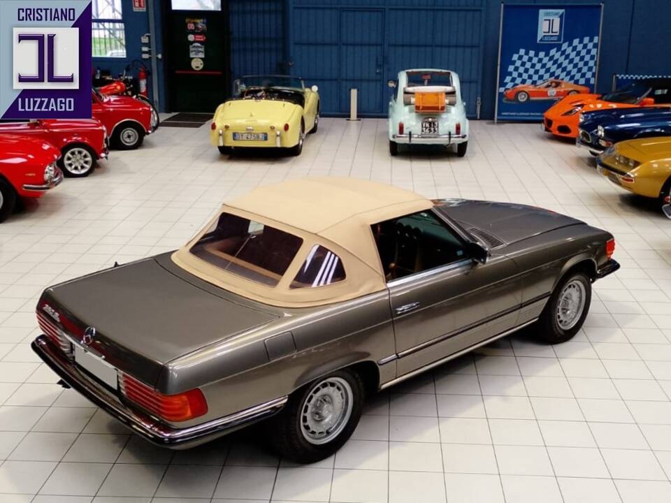 Image 17/60 of Mercedes-Benz 380 SL (1982)