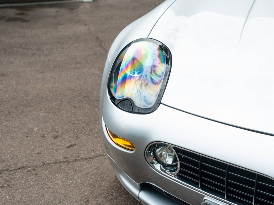 Image 51/53 of BMW Z8 (2001)