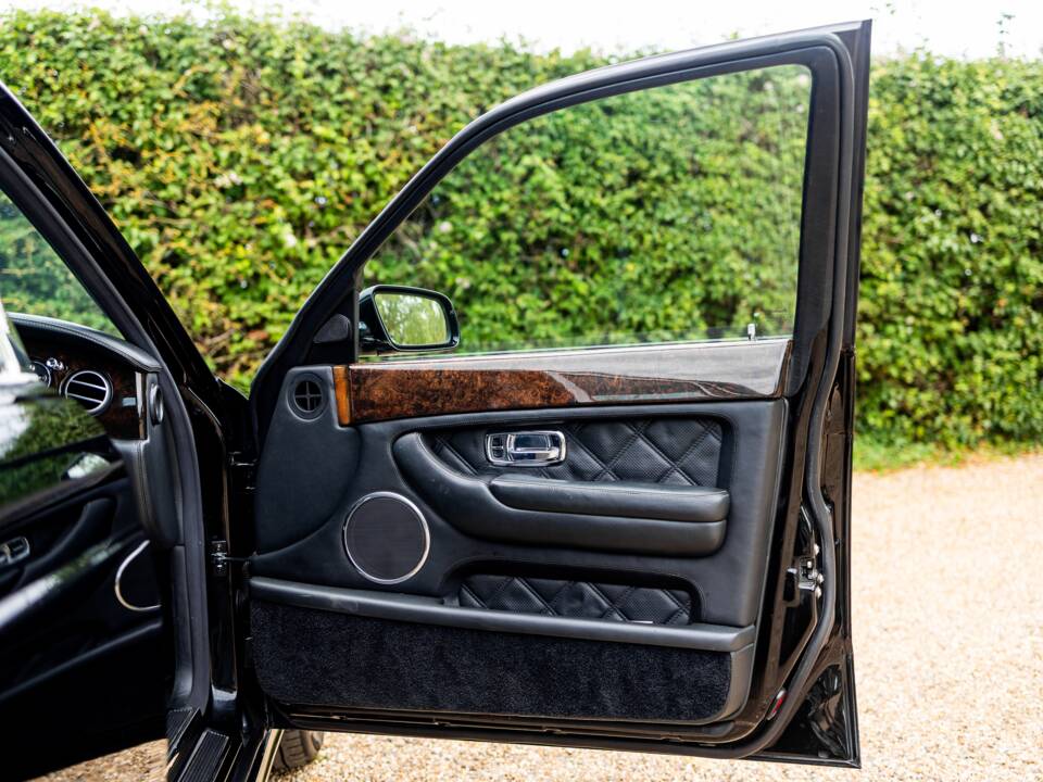 Afbeelding 25/50 van Bentley Arnage T (2005)