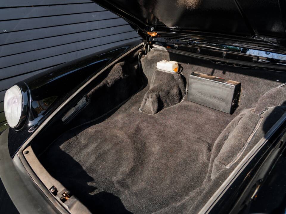 Imagen 4/60 de Porsche 911 Carrera 3.2 (WTL) (1988)