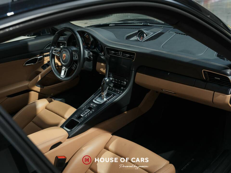 Bild 16/24 von Porsche 911 Carrera 4 GTS (2017)