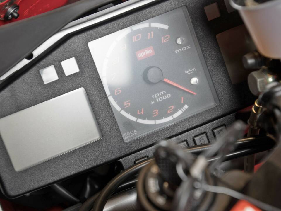 Bild 18/21 von Aprilia DUMMY (2000)