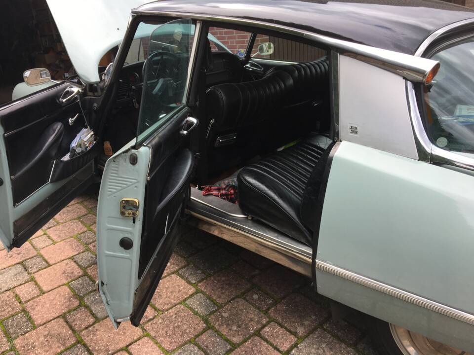 Image 87/95 of Citroën DS 21 Pallas (1973)