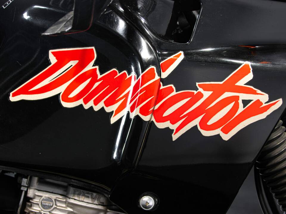 Image 32/38 de Honda NX 650 Dominator (1988)
