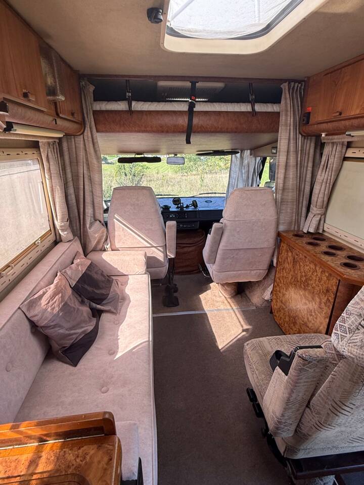 Image 20/23 of Mercedes-Benz T1 410 D Hymer S 670 (1989)