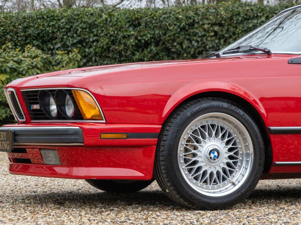 Afbeelding 49/50 van BMW M6 (1988)